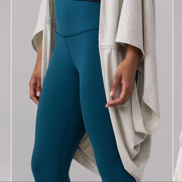 NWT Lululemon Sage Scarf Wrap - Picture 5 of 8